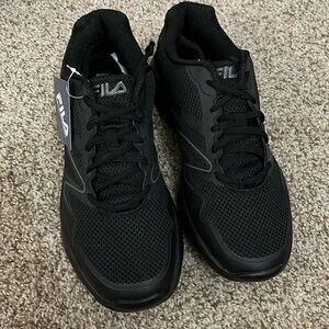 **NWT** FILA -  Memory Panorama running shoes